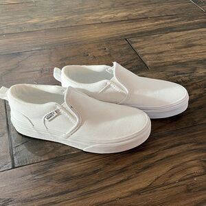 Pristine Vans Kids White Slip-On Sneakers